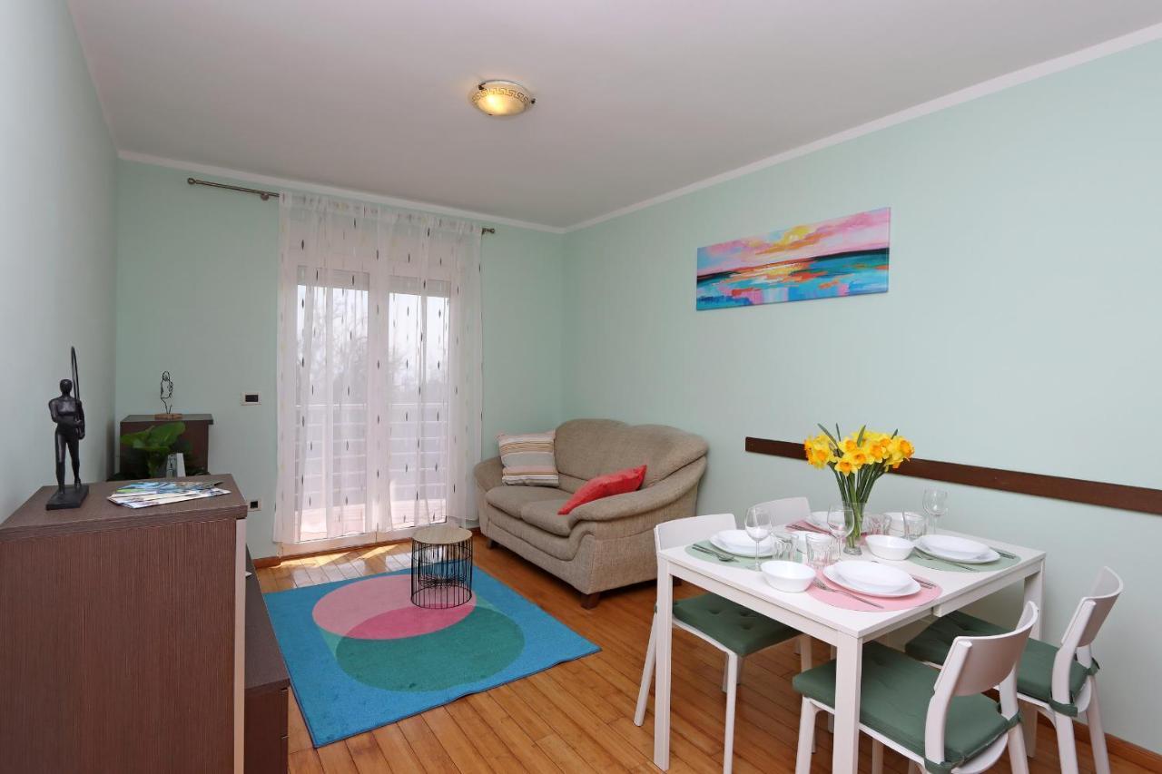Starry Night - Smart Tv, Extra Big Bed, Big Bathtub, Private Parking, Sea View, Wifi, 2Bedrooms Volosko Eksteriør bilde